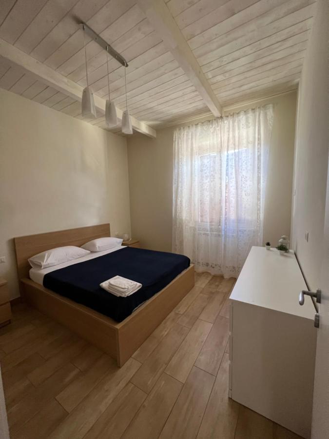 Sea Apartments Terracina Bagian luar foto