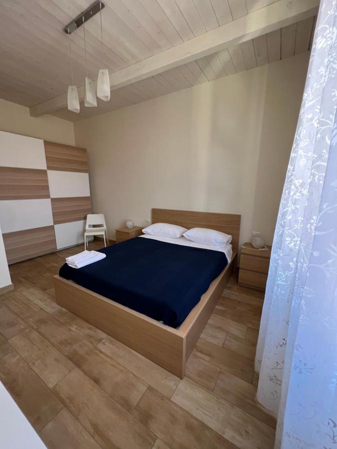 Sea Apartments Terracina Bagian luar foto