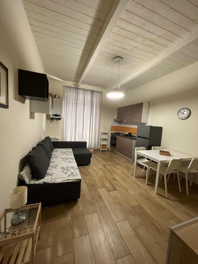 Sea Apartments Terracina Bagian luar foto