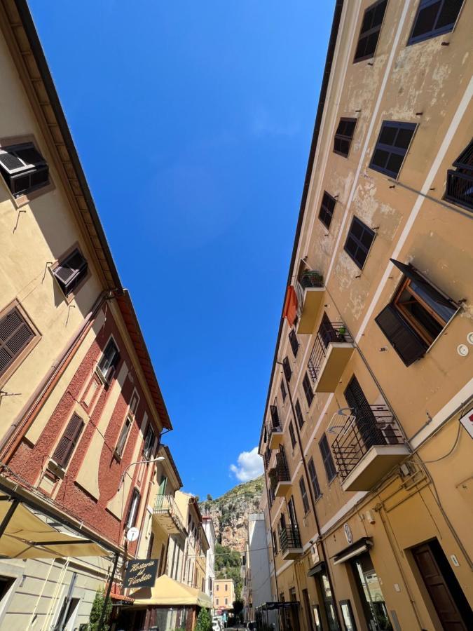 Sea Apartments Terracina Bagian luar foto